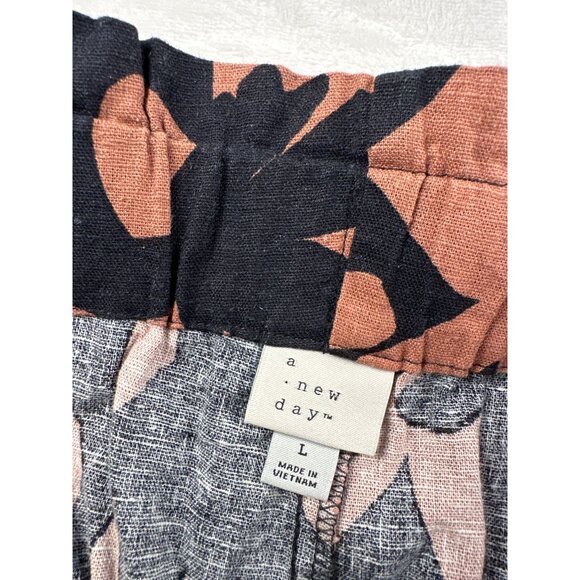 A New Day Womens Shorts Black Brown Sz L Tribal Print Linen Blend Comfy Vacay - Picture 3 of 9